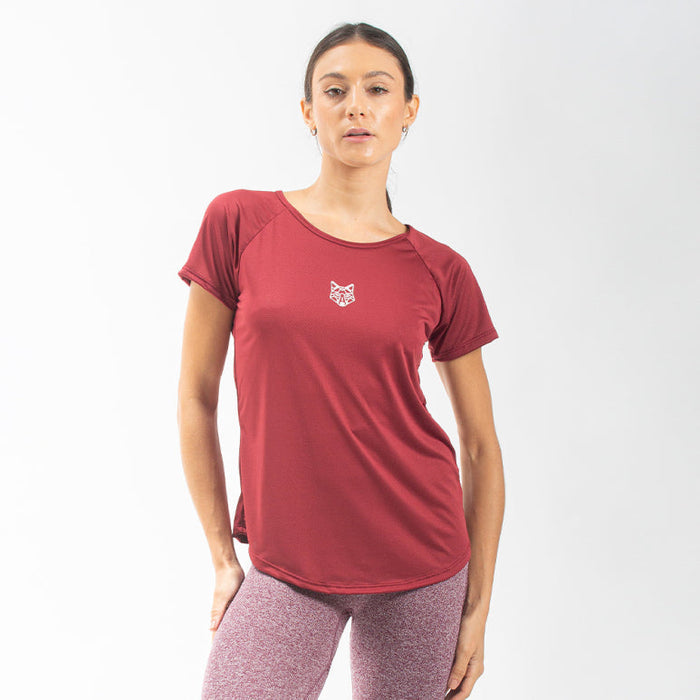 CAMISETA FEMININA DRY FIT LOBO GEOMÉTRICO VINHO